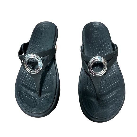 CROCS Shoes - Crocs Black Flip Flop Style Size 6 Woman’s